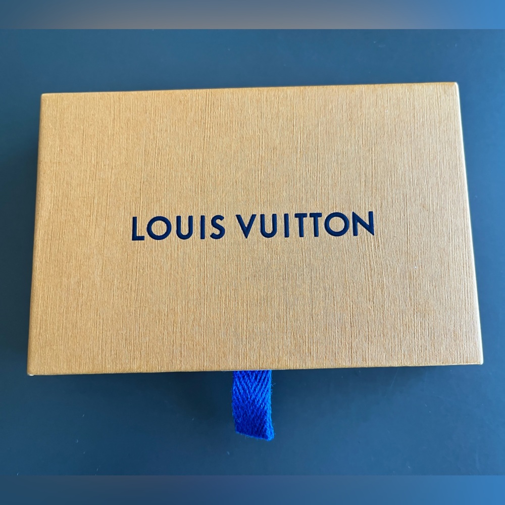 Louis Vuitton 5”x 3.5” box w dust bag -accessories box